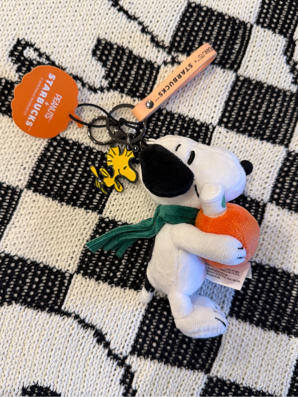 Starbucks Snoopy Peanuts keychain NWT Starbucks Snoopy Peanuts keychain NWT 2026